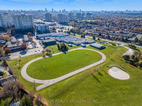 Photo 45 at 85 La Peer Boulevard, L'Amoreaux, Toronto