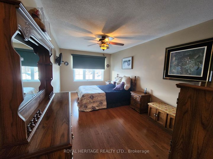 Photo 7 at 127 Knapton Drive, Woodland Hill, Newmarket