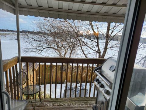 Photo 4 at 127 Knapton Drive, Woodland Hill, Newmarket