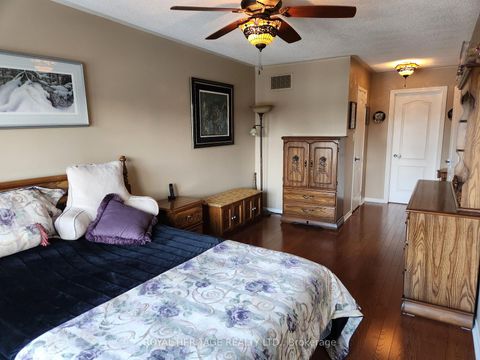 Photo 9 at 127 Knapton Drive, Woodland Hill, Newmarket