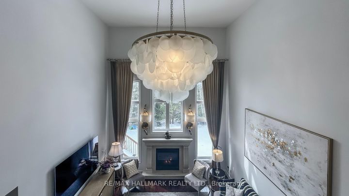 Photo 12 at 11 Pagean Drive, Oak Ridges Lake Wilcox, Richmond Hill