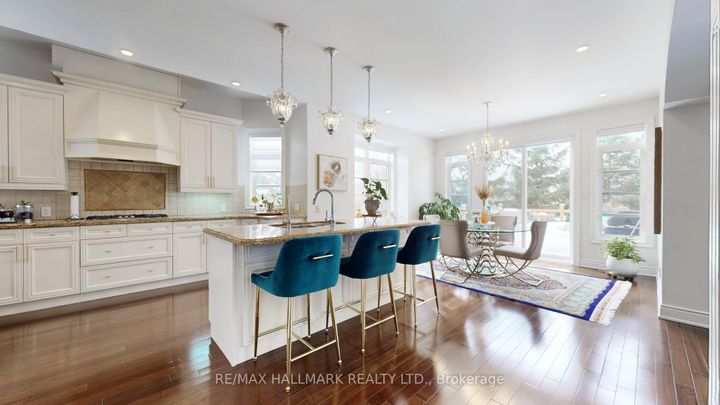 Photo 17 at 11 Pagean Drive, Oak Ridges Lake Wilcox, Richmond Hill