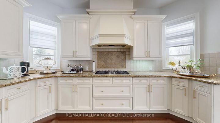 Photo 20 at 11 Pagean Drive, Oak Ridges Lake Wilcox, Richmond Hill