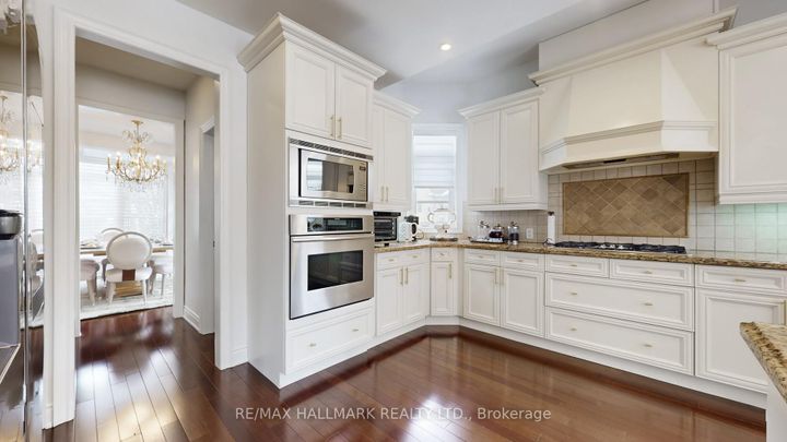 Photo 22 at 11 Pagean Drive, Oak Ridges Lake Wilcox, Richmond Hill