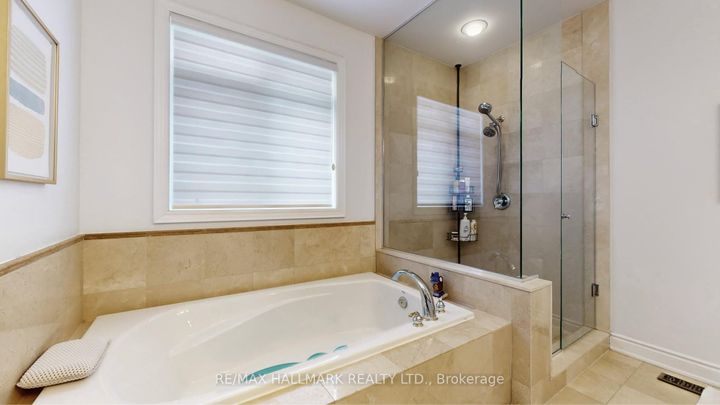 Photo 29 at 11 Pagean Drive, Oak Ridges Lake Wilcox, Richmond Hill