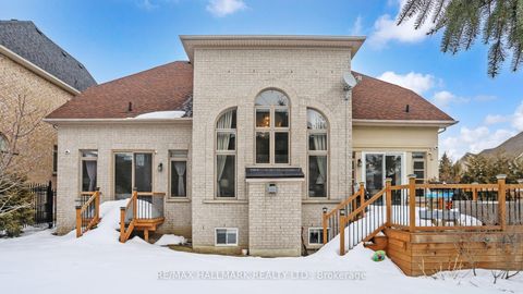 Photo 3 at 11 Pagean Drive, Oak Ridges Lake Wilcox, Richmond Hill