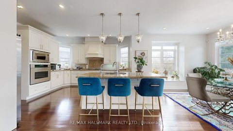 Photo 16 at 11 Pagean Drive, Oak Ridges Lake Wilcox, Richmond Hill