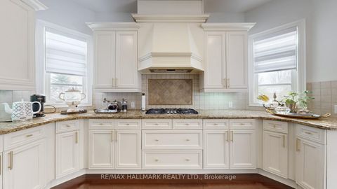 Photo 20 at 11 Pagean Drive, Oak Ridges Lake Wilcox, Richmond Hill