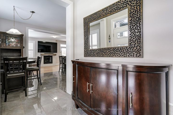 Photo 3 at 7 Cyclone Trail, Northwest Brampton, Brampton