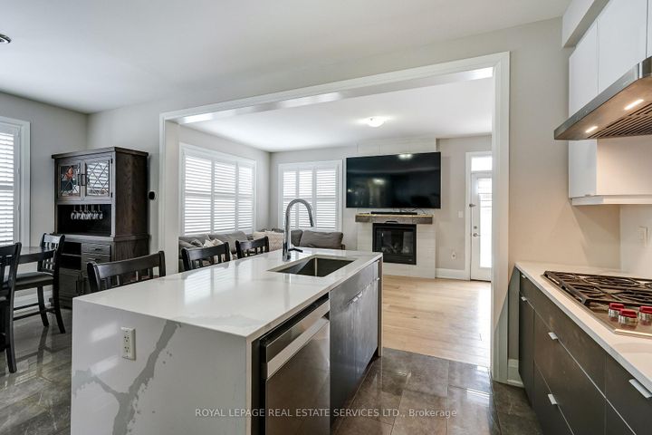 Photo 9 at 7 Cyclone Trail, Northwest Brampton, Brampton