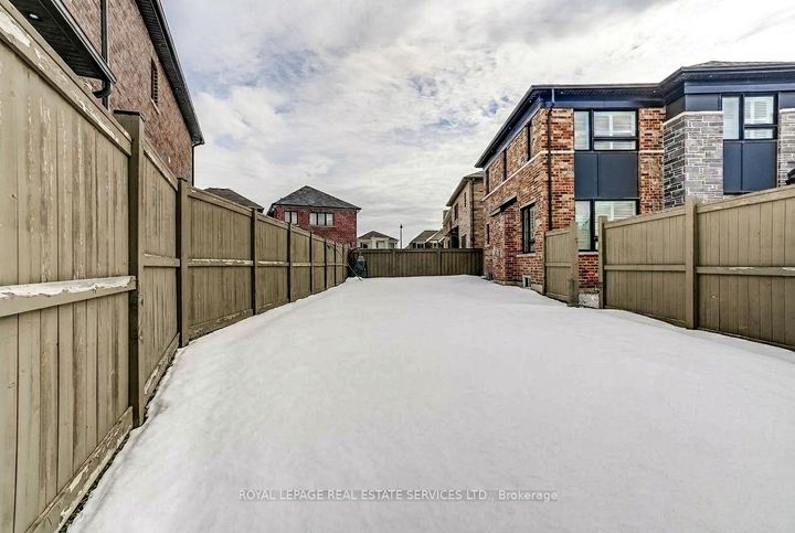 Photo 32 at 7 Cyclone Trail, Northwest Brampton, Brampton