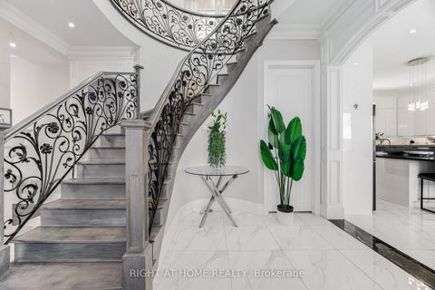 Photo 3 at 386 Kennedy Road, Birchmount, Toronto