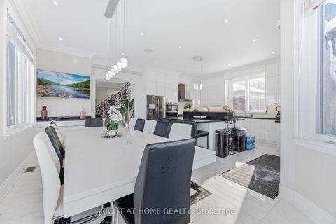 Photo 16 at 386 Kennedy Road, Birchmount, Toronto