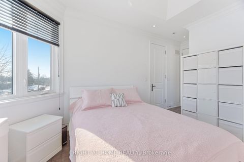 Photo 35 at 386 Kennedy Road, Birchmount, Toronto