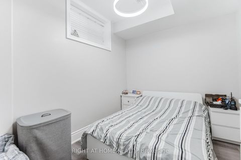 Photo 43 at 386 Kennedy Road, Birchmount, Toronto