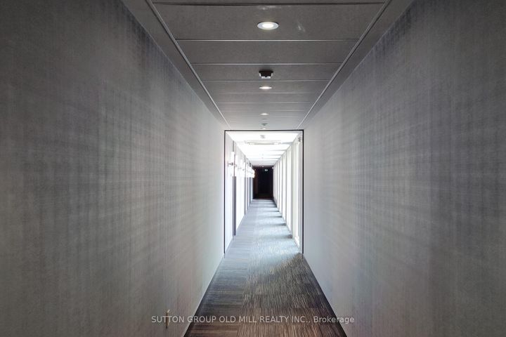 Photo 4 at 214 - 210 Sabina Drive, GO Glenorchy, Oakville