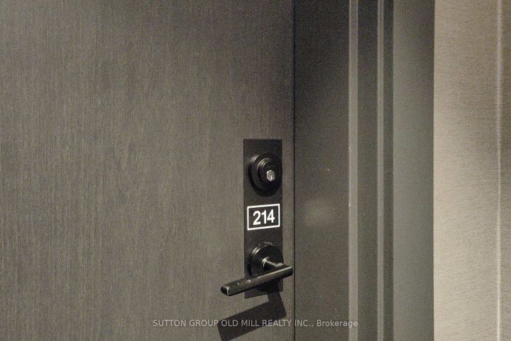 Photo 6 at 214 - 210 Sabina Drive, GO Glenorchy, Oakville