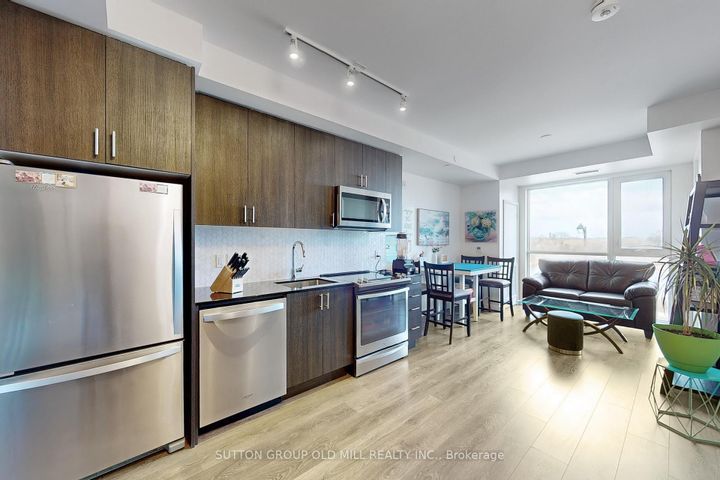 Photo 12 at 214 - 210 Sabina Drive, GO Glenorchy, Oakville