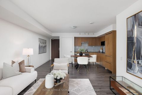 Photo 3 at 712 - 70 Queens Wharf Road, Waterfront Communities C1, Toronto