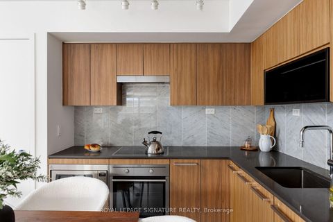 Photo 5 at 712 - 70 Queens Wharf Road, Waterfront Communities C1, Toronto