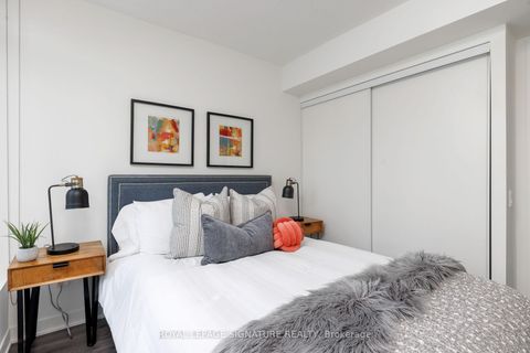 Photo 11 at 712 - 70 Queens Wharf Road, Waterfront Communities C1, Toronto