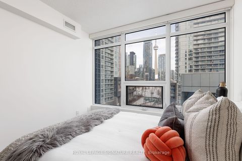 Photo 12 at 712 - 70 Queens Wharf Road, Waterfront Communities C1, Toronto