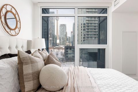 Photo 15 at 712 - 70 Queens Wharf Road, Waterfront Communities C1, Toronto