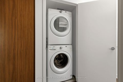 Photo 19 at 712 - 70 Queens Wharf Road, Waterfront Communities C1, Toronto