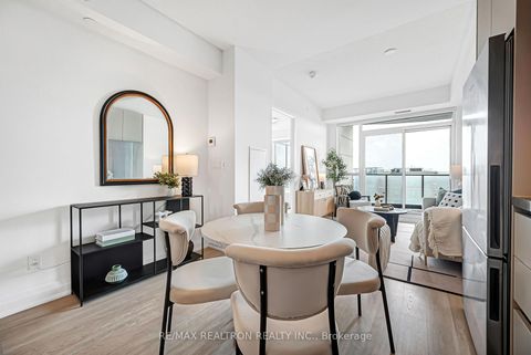 Photo 12 at 1207 - 398 Hwy 7, Doncrest, Richmond Hill