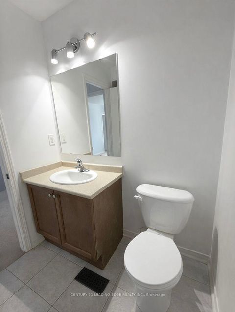 Photo 19 at 1523 Glenbourne Drive, Pinecrest, Oshawa