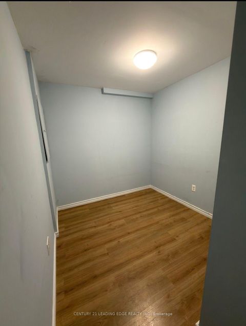 Photo 23 at 1523 Glenbourne Drive, Pinecrest, Oshawa