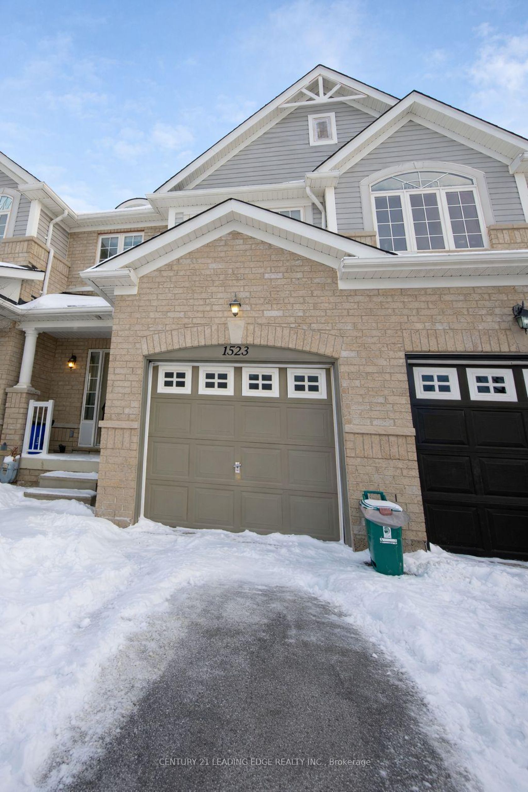 1523 Glenbourne Drive, Pinecrest, Oshawa 