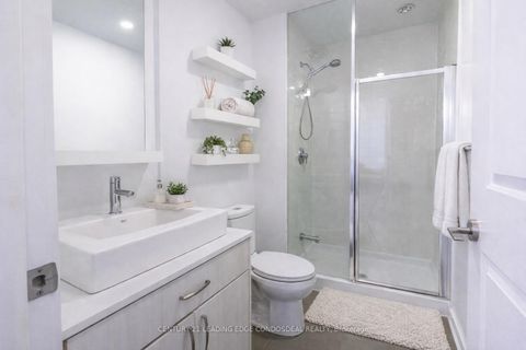 Photo 8 at 1712 - 9205 Yonge Street, Langstaff, Richmond Hill