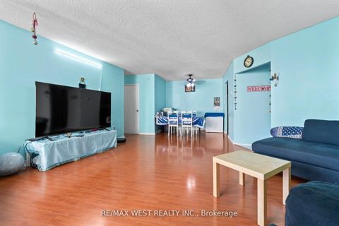 Photo 5 at 605 - 380 Dixon Road, The Westway, Toronto