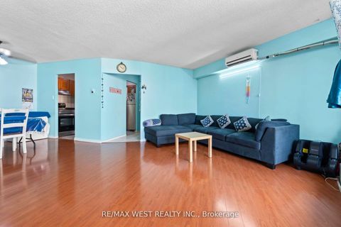 Photo 6 at 605 - 380 Dixon Road, The Westway, Toronto