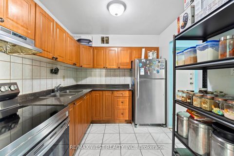 Photo 14 at 605 - 380 Dixon Road, The Westway, Toronto