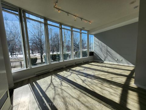 Photo 7 at 103 - 219 Fort York Boulevard, Niagara, Toronto