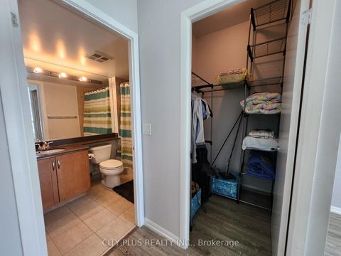 Photo 12 at 103 - 219 Fort York Boulevard, Niagara, Toronto