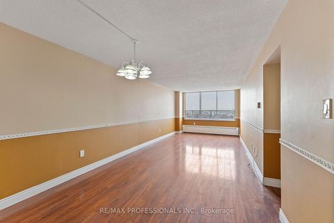 Photo 2 at 1405 - 390 Dixon Road, The Westway, Toronto