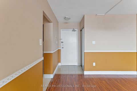 Photo 3 at 1405 - 390 Dixon Road, The Westway, Toronto