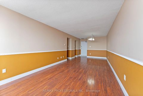 Photo 8 at 1405 - 390 Dixon Road, The Westway, Toronto
