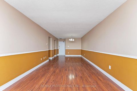 Photo 9 at 1405 - 390 Dixon Road, The Westway, Toronto