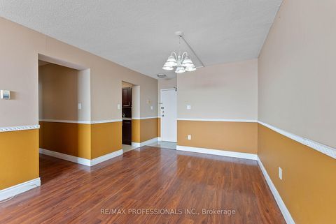 Photo 11 at 1405 - 390 Dixon Road, The Westway, Toronto