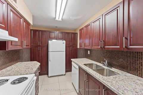 Photo 13 at 1405 - 390 Dixon Road, The Westway, Toronto
