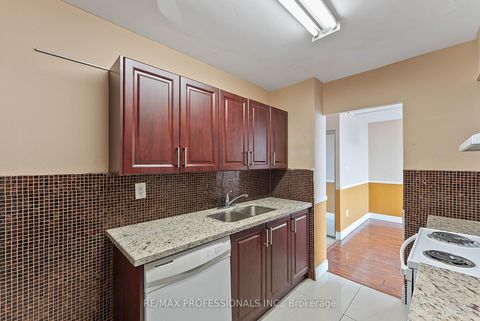 Photo 16 at 1405 - 390 Dixon Road, The Westway, Toronto