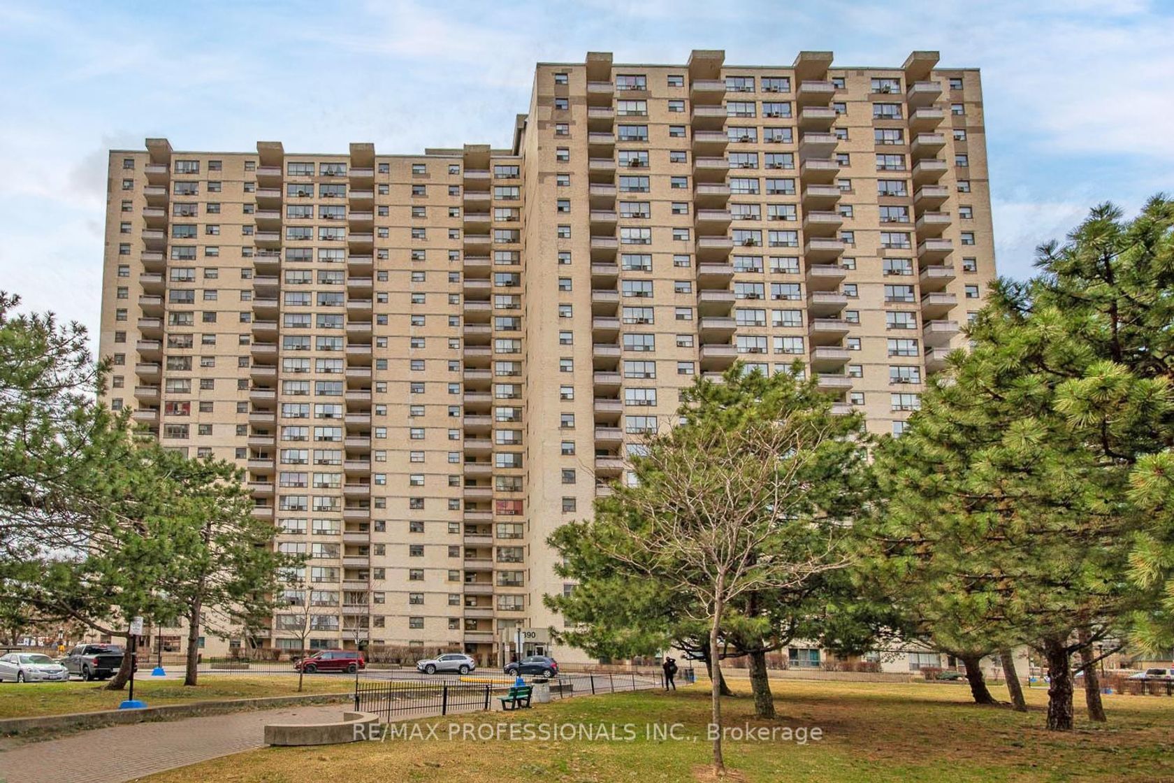 1405 - 390 Dixon Road, The Westway, Toronto 