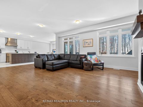 Photo 6 at 27 Franklin Trail, Rural Barrie Southwest, Barrie