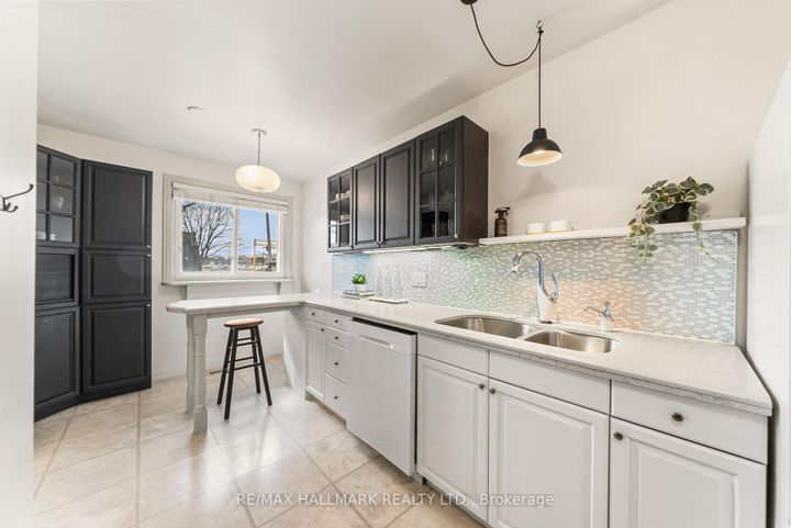 Photo 8 at 619 Timber Lane, Appleby, Burlington