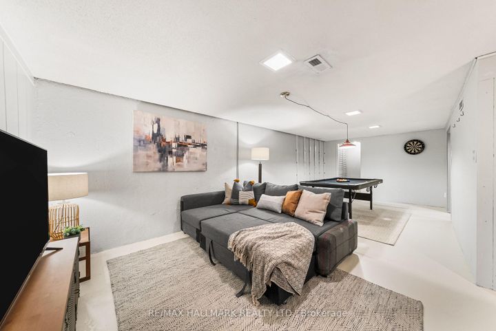 Photo 25 at 619 Timber Lane, Appleby, Burlington