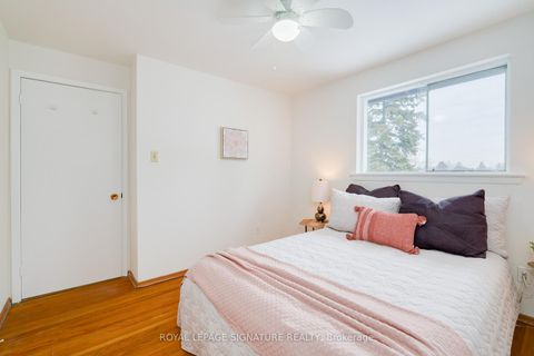 Photo 15 at 28 Grove Park Crescent, Don Valley Village, Toronto